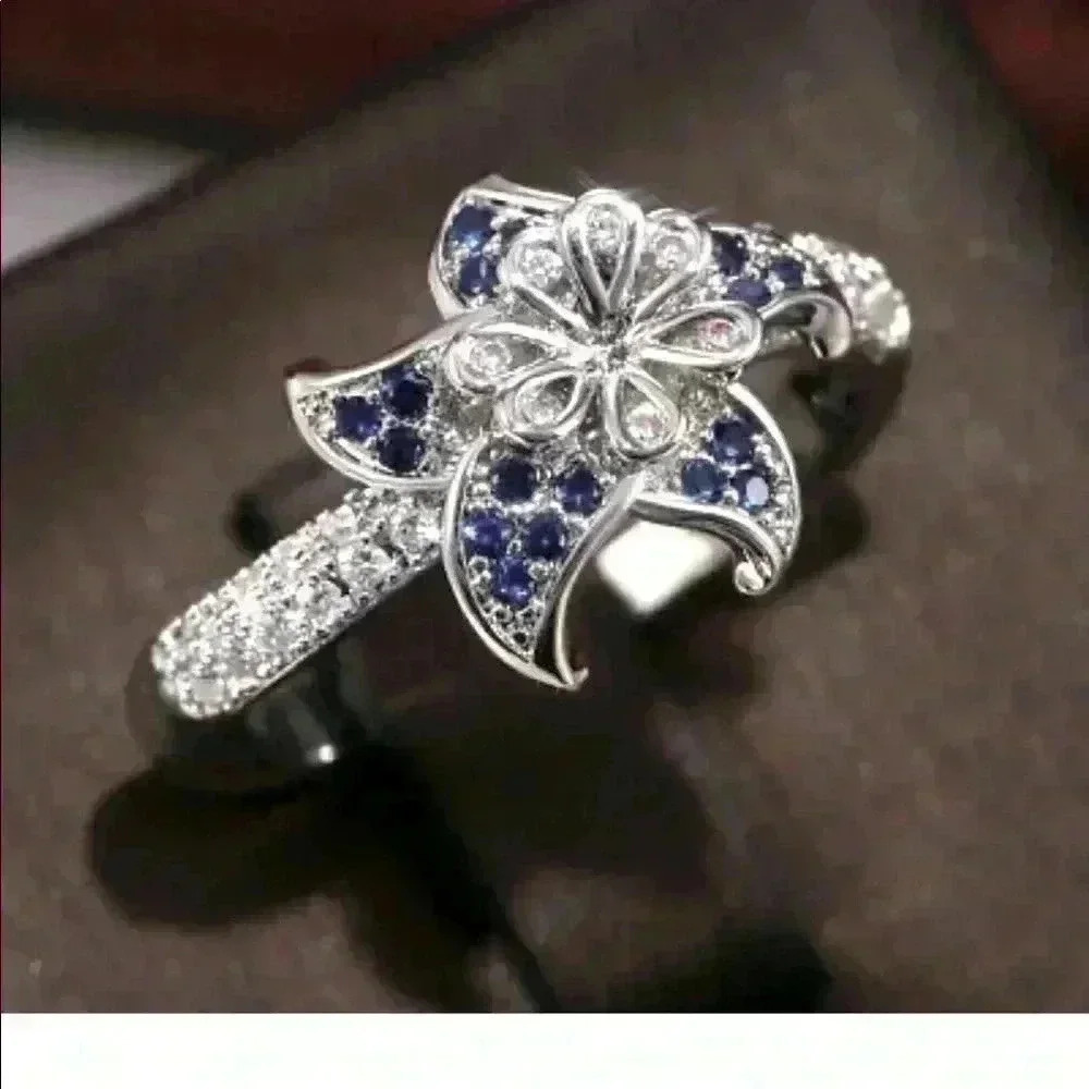 Beautiful 925 Silver Blue Sapphire Diamond Flower Ring